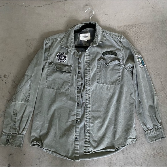 Mens button up in faded olive green or dark grey.   ( SOLD ) - Picture 1 of 8